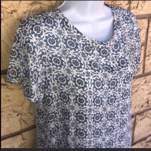 Loft Floral Blouse Flutter Sleeve Top Oversized Size XSP / NWOT - Picture 3 of 10